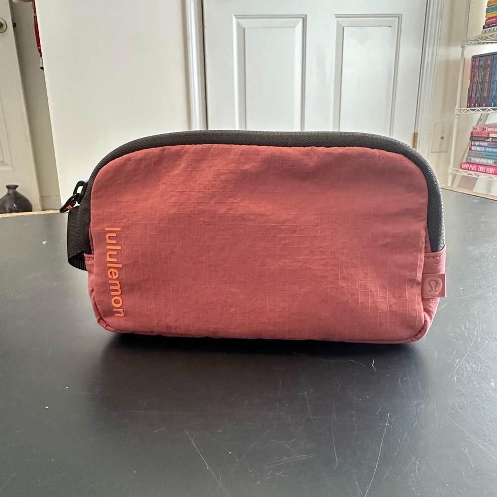 Lululemon Mini belt bag